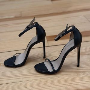 LIKE NEW! Stuart Weitzman 2023 Nudistsong Strap Sandal. Black. Size: 7.5